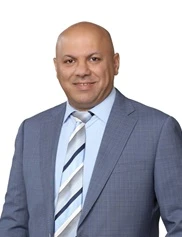 Benjamin Liliav board-certified labiaplasty surgeon