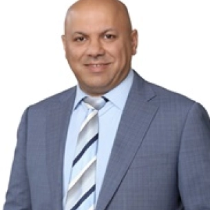 Benjamin Liliav board-certified labiaplasty surgeon