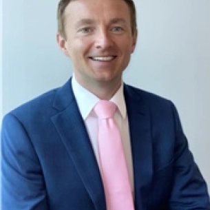 Konrad Sarosiek board-certified labiaplasty surgeon