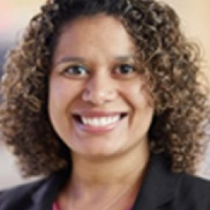 Kelly Currie board-certified labiaplasty surgeon