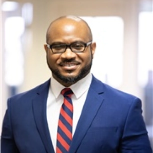 Hector Campbell board-certified labiaplasty surgeon