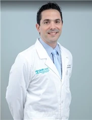 Mauricio De la Garza Camargo board-certified labiaplasty surgeon
