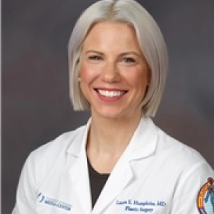 Laura Humphries board-certified labiaplasty surgeon