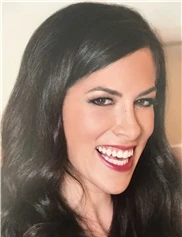 Leslie Cohen board-certified labiaplasty surgeon