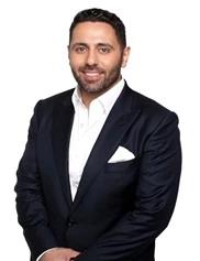Rozbeh Torabi board-certified labiaplasty surgeon