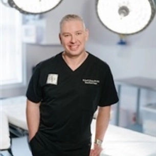 David Pincus board-certified labiaplasty surgeon
