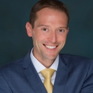 Robert Paul board-certified labiaplasty surgeon