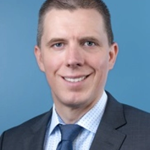 Mark Domanski board-certified labiaplasty surgeon