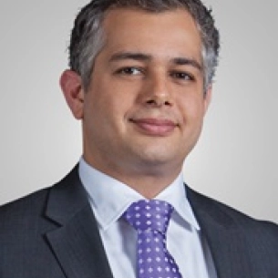 Hamid Abdollahi board-certified labiaplasty surgeon