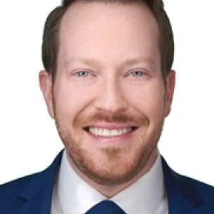 Roni Prucz board-certified labiaplasty surgeon