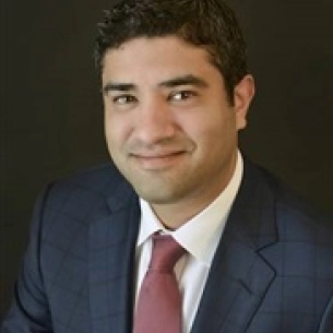 Ravi Tandon board-certified labiaplasty surgeon