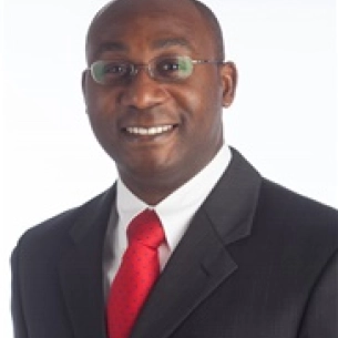 Frederick Eko board-certified labiaplasty surgeon