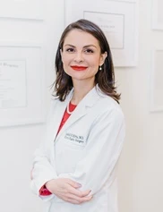 Inzhili Kitto board-certified labiaplasty surgeon