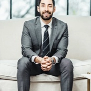 Michael Mirzabeigi board-certified labiaplasty surgeon