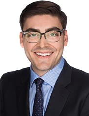 Paulo Piccolo board-certified labiaplasty surgeon