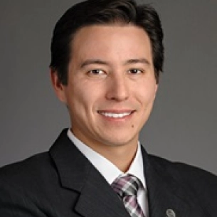 Owen Johnson board-certified labiaplasty surgeon
