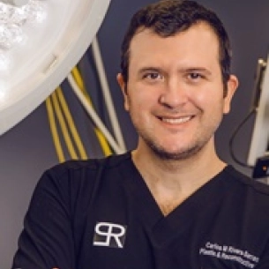 Carlos Rivera-Serrano board-certified labiaplasty surgeon