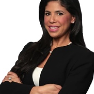 Suzette Miranda board-certified labiaplasty surgeon