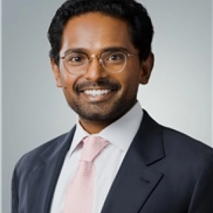 Harry Nayar board-certified labiaplasty surgeon
