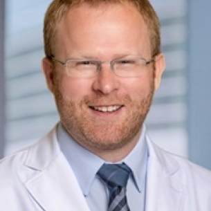 Steven Gordon board-certified labiaplasty surgeon