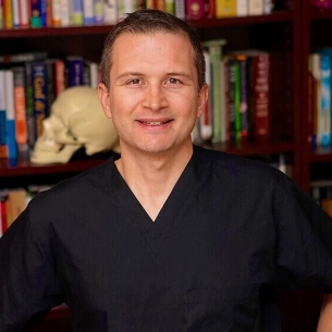 Ethan Baughman board-certified labiaplasty surgeon