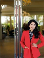 Azra Ashraf board-certified labiaplasty surgeon