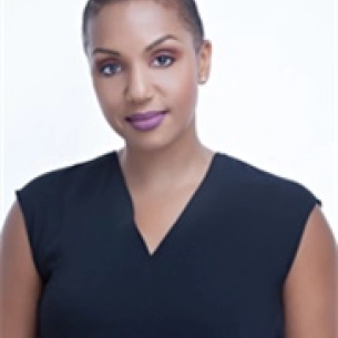 Kelly Bolden board-certified labiaplasty surgeon
