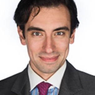 Alexander Sailon board-certified labiaplasty surgeon