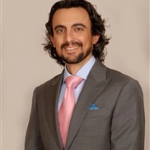 Phillip Khan board-certified labiaplasty surgeon