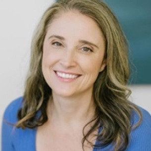 Alexis Parcells board-certified labiaplasty surgeon
