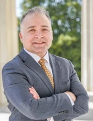 Amir Ghaznavi board-certified labiaplasty surgeon