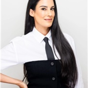 Sheila Nazarian Mobin board-certified labiaplasty surgeon