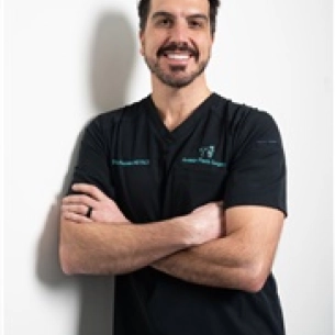 Brian Arslanian board-certified labiaplasty surgeon