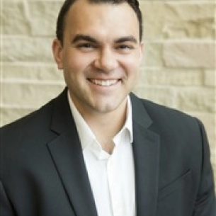 Derek Rapp board-certified labiaplasty surgeon