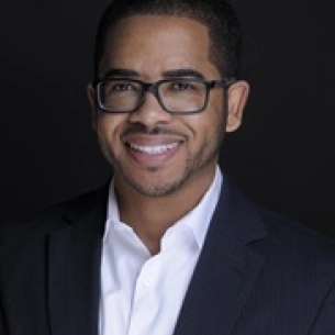 Nicholas Jones board-certified labiaplasty surgeon