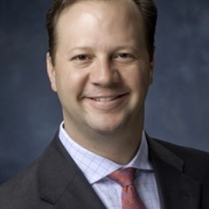 Evan Beale board-certified labiaplasty surgeon