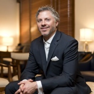 Taylor Theunissen board-certified labiaplasty surgeon