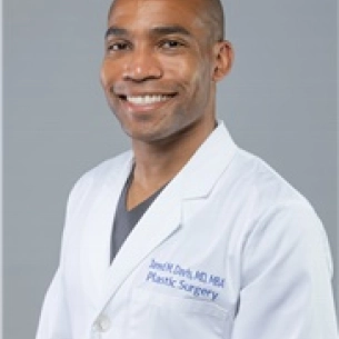 Jared Davis board-certified labiaplasty surgeon