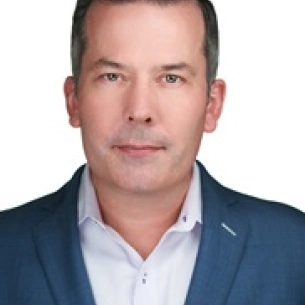 Colin Failey board-certified labiaplasty surgeon
