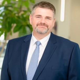 Jaron McMullin board-certified labiaplasty surgeon