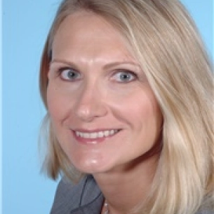 Mari Rebane-Mazzotta board-certified labiaplasty surgeon