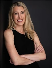 Laura Gowen board-certified labiaplasty surgeon