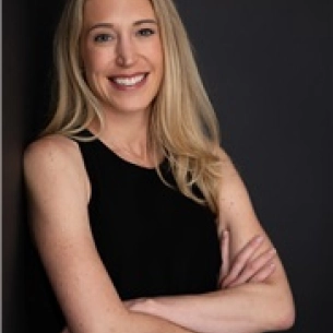 Laura Gowen board-certified labiaplasty surgeon