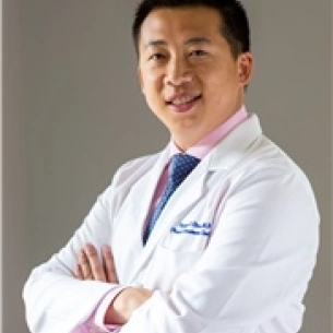 Christopher Chang board-certified labiaplasty surgeon