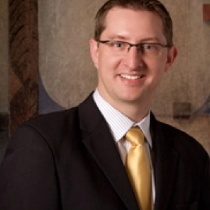 Aaron Smith board-certified labiaplasty surgeon