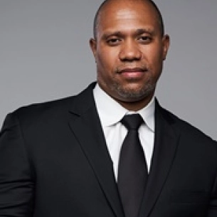 Michael Ogilvie board-certified labiaplasty surgeon