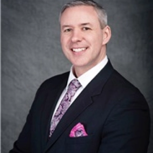 Adam Silverman board-certified labiaplasty surgeon