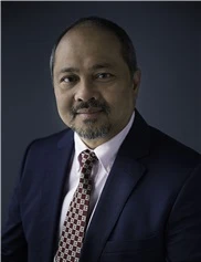 Richard Montilla board-certified labiaplasty surgeon