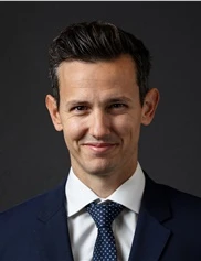 Cameron Erickson board-certified labiaplasty surgeon