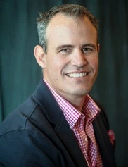 Stephen Becker board-certified labiaplasty surgeon